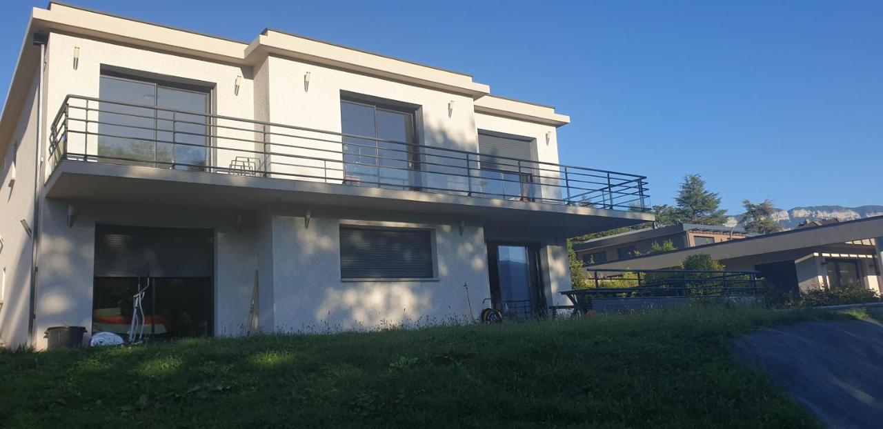 إيكس ليه با Petit Studio Dans Villa Bord De Lac المظهر الخارجي الصورة